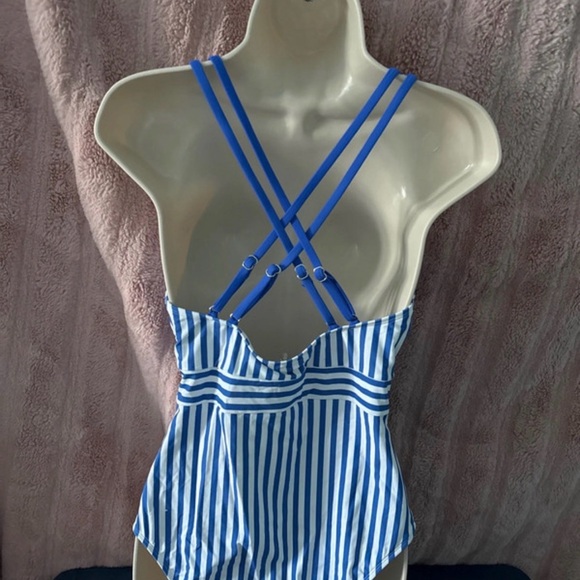 Cupshe Blue and White Striped One Piece Swimsuit - Picture 2 of 2